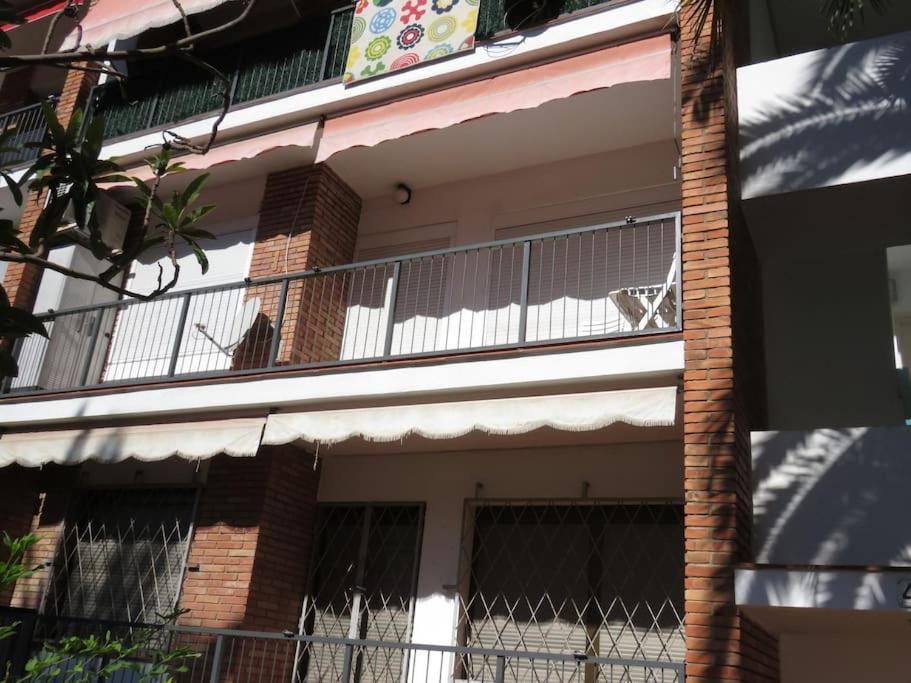 Coqueto Alojamiento Con Banera De Hidromasaje Apartment ตาร์ราโกนา ภายนอก รูปภาพ