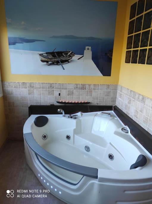 Coqueto Alojamiento Con Banera De Hidromasaje Apartment ตาร์ราโกนา ภายนอก รูปภาพ